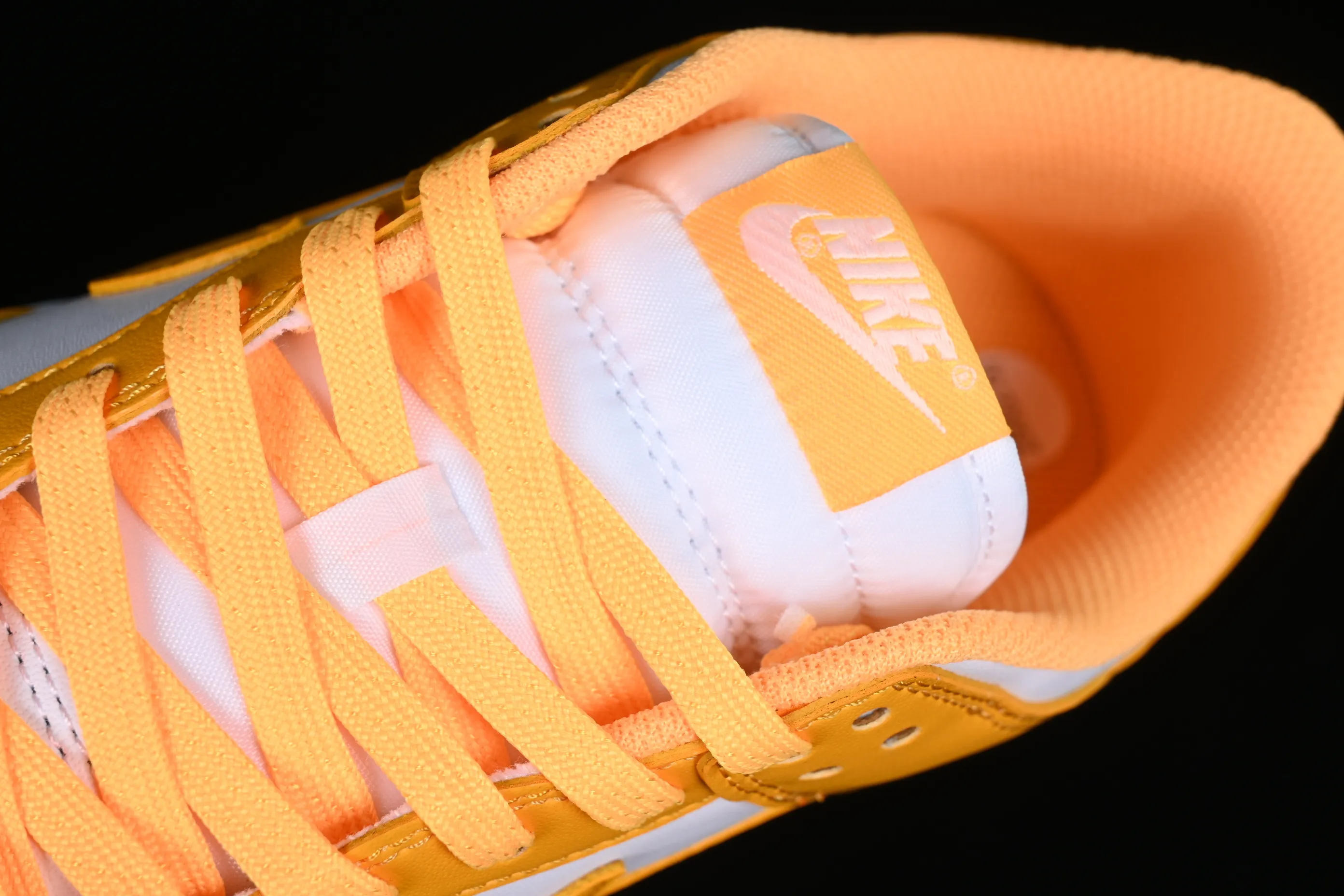 All categories Nk SB Dunk series Nk SB Dunk Low low-top sneakers Nk Dunk Low SB dunk series white and yellow color low-top casual sports skateboard shoes DD1503-800